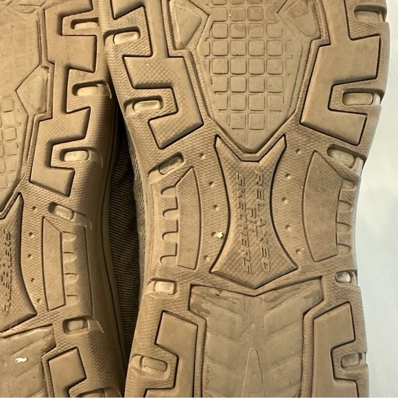 Skechers Men’s Relaxed Fit Memory Foam Khaki Canvas Slip On Shoes Sz 13 GUC - Picture 11 of 14